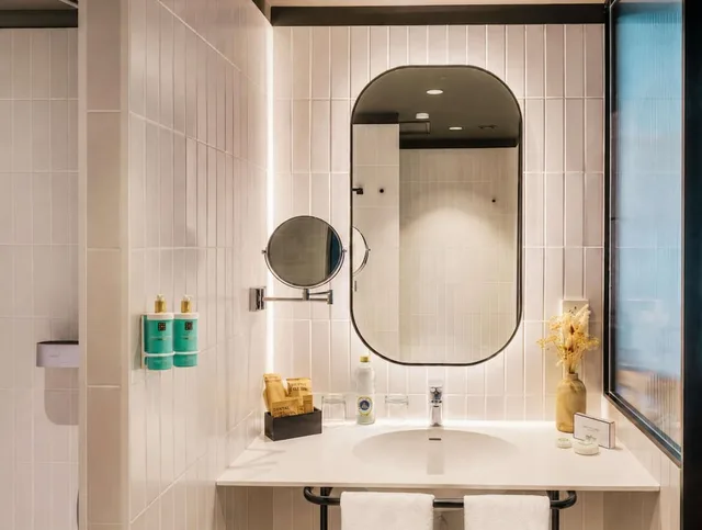 Superior, Deluxe, Queen Bed, Sofa, Deluxe Building، Novotel Campo De Las Naciones Hotel 8/8