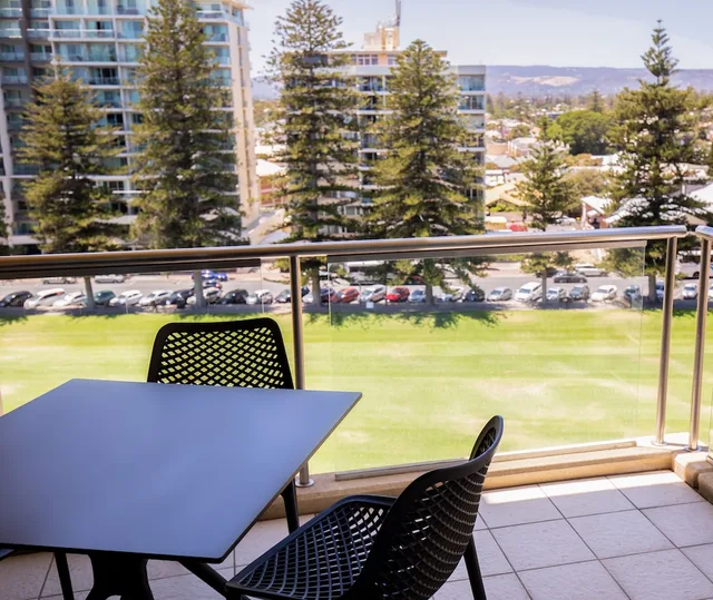 Oaks Glenelg Plaza Pier Suites، أديليد 60/82