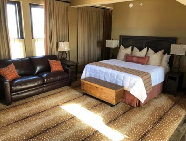 غرفة فاخرة بسرير كينج لذوي الإعاقة، Frontier Hotel Pawhuska 1/3