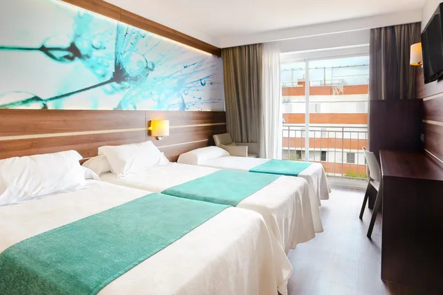 غرفة ثلاثية بثلاثة أسرّة، Volga Hotel 1/1