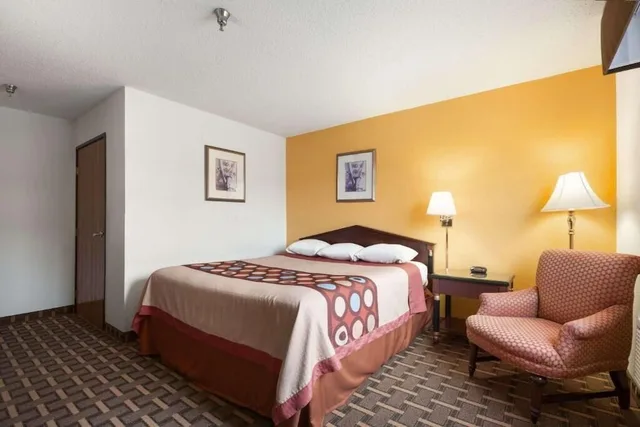 غرفة أساسية بسرير كوين، Brookville Inn 1/1