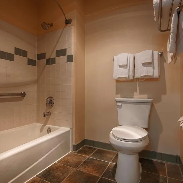 Room, King Bed, Accessible, Best Western Salinas Valley Inn & Suites 6/8