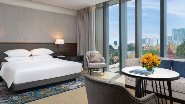 غرفة كلوب ديلوكس بسرير كينج، Hyatt Regency Phnom Penh 1/2