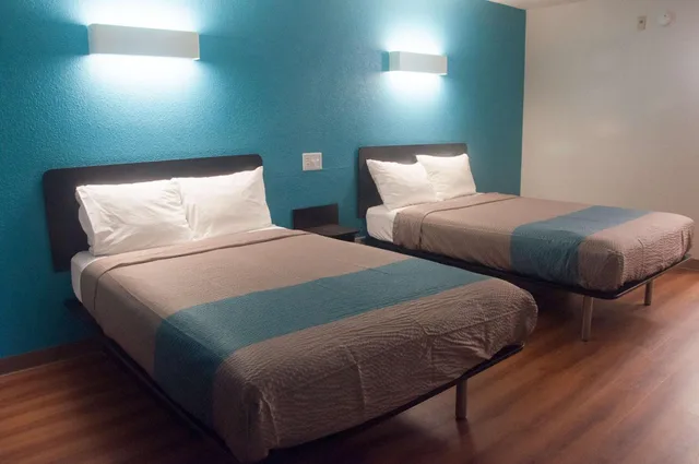غرفة رباعية للمدخنين، Motel6 Raleigh, NC - North 4/10