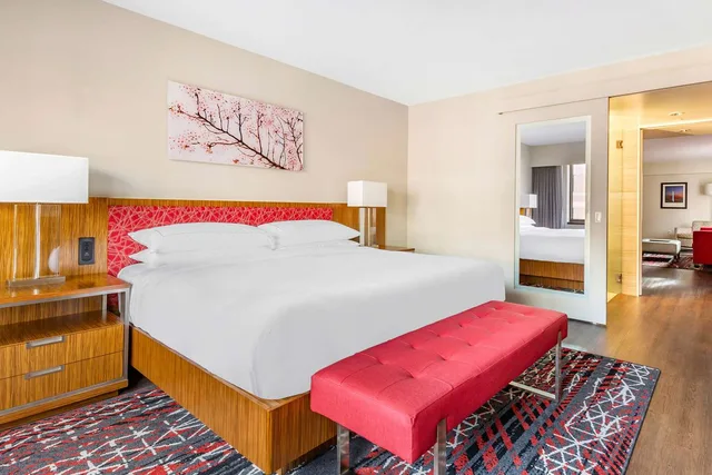 جناح بسرير كينج بغرفة نوم واحدة مع أريكة، Hilton Club the District Washington D C 1/9
