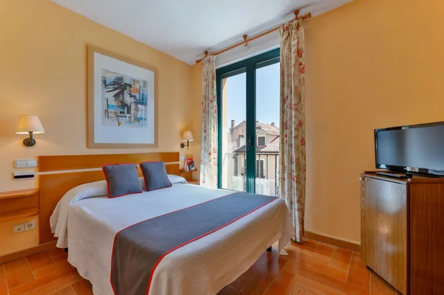 غرفة بسرير مزدوج، Oyo Casa Rural La Chata 2/4