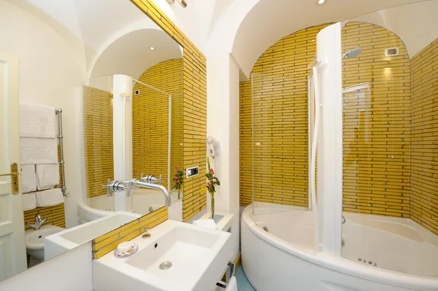 غرفة سوبيريور بسرير مزدوج أو سريرين منفصلين بإطلالة على البحر، Santa Caterina Hotel 4/4