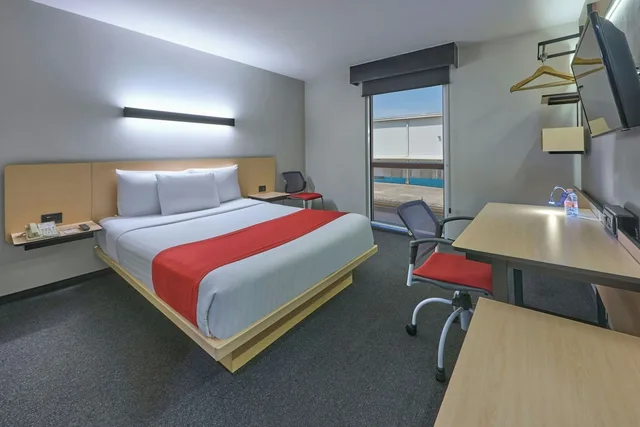 غرفة سوبيريور بسرير كوين مع أريكة، City Express by Marriott Ciudad de Mexico Plaza Central 5/7