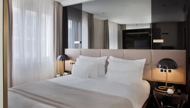 Rossio, Suite, King Bed, Square View، Altis Avenida Hotel 2/10