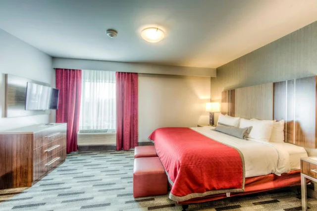 Studio, King Bed, Accessible, STAYBRIDGE SUITES UNIVERSITY AREA OSU 1/4