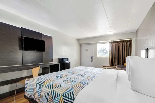 غرفة ديلوكس بسرير كينج، Motel6 York, PA 4/6