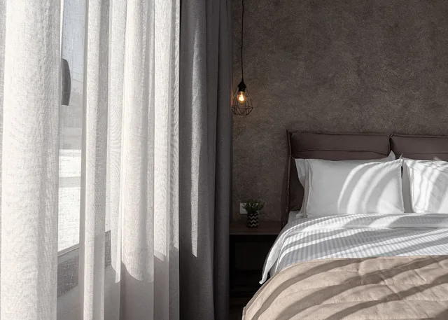 غرفة قياسية بسرير كوين، Athenian Spirit 3/8