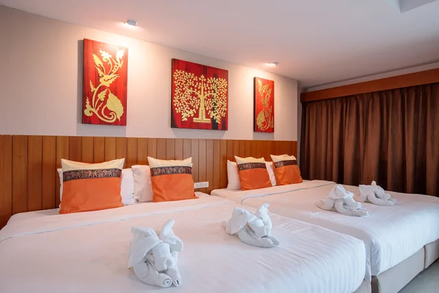 Family, Huen Jao Ban Hotel 1/2