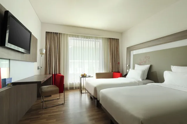 غرفة سوبيريور بسريرين منفصلين، Novotel Banjarmasin Airport 4/6
