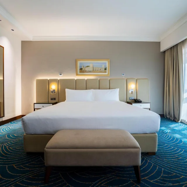 غرفة بسرير كينج لذوي الإعاقة، DoubleTree by Hilton Dubai Port Saeed. 3/5