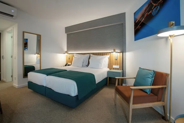 غرفة كومفورت بسريرين منفصلين، Rochavau Hotel 1/3
