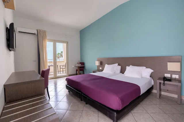 غرفة بسرير مزدوج بإطلالة على البحر، VOI Praia de Chaves Resort 1/4