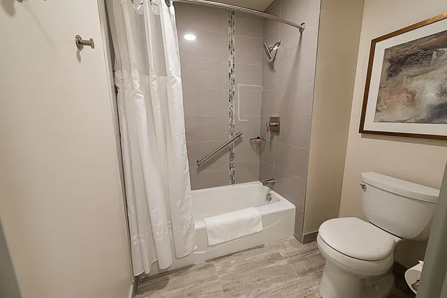 Deluxe, King Bed, Balcony, Legacy Resort Hotel And Spa 4/5