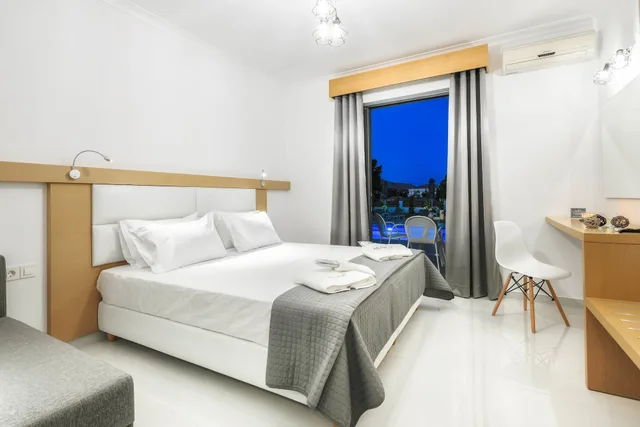 Deluxe, Studio, Twin Beds, Pool View, Sofa, White Canvas Boutique Studios 1/10