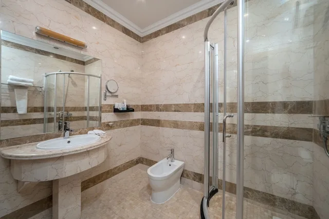 جناح تنفيذي بسرير كينج، Jannat Regency 7/9