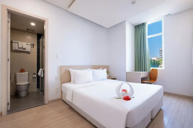2 Bedrooms, Executive, Apartment, 1 Queen and 1 Double Bed, City View, G8 Center Hotel Saigon 7/10