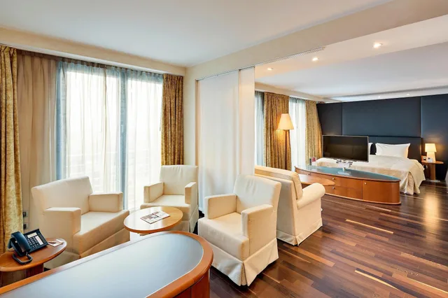 جناح سوبيريور بغرفة نوم واحدة، DoubleTree by Hilton Ljubljana 3/6