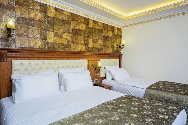 Family, Lausos Palace Hotel Istanbul 8/10