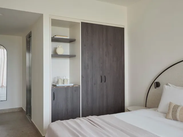 غرفة بسريرين منفصلين بإطلالة على المسبح، Atlantica Thalassa Hotel 2/10