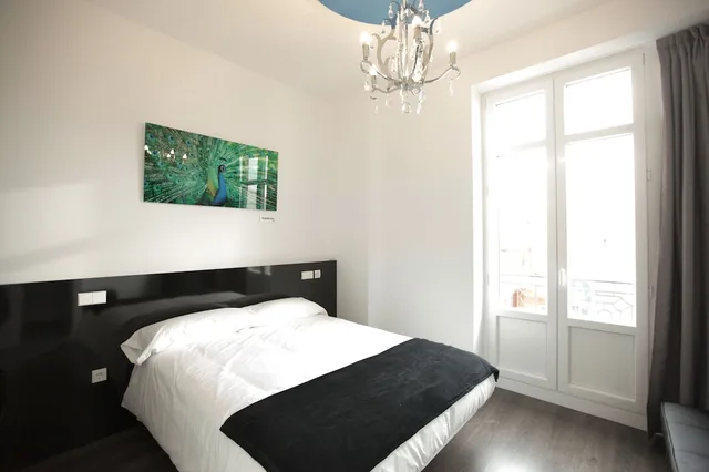 Room, Single, Double Bed, Vitium Urban Suites 1/10