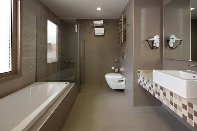 غرفة تنفيذية بسريرين منفصلين، Ramada by Wyndham Podgorica 3/4