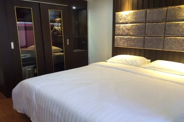 غرفة قياسية بسرير مزدوج، Grand Pink Hotel Hat Yai 1/2