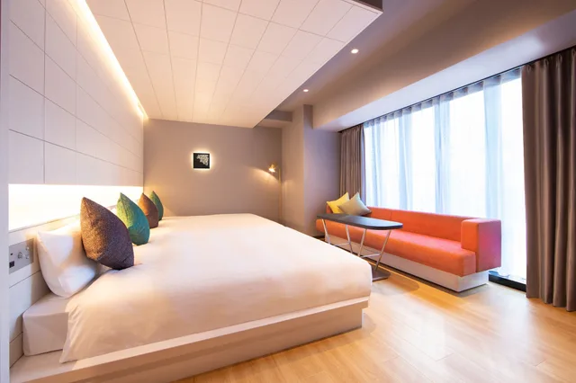 غرفة تنفيذية بسريرين كوين في طابق مرتفع، Karaksa Hotel Colors Tokyo Yaesu 1/9