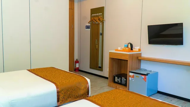 غرفة قياسية بسريرين منفصلين، Vienna Hotel 2/2