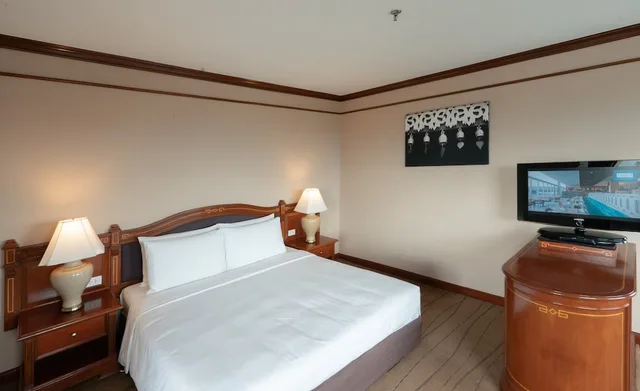 جناح جونيور بسرير كينج، Centara Riverside Hotel Chiang Mai 2/5