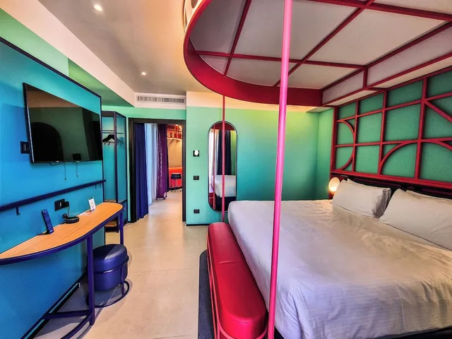 جناح بسرير كوين، Demo Hotel Design Emotion 1/7