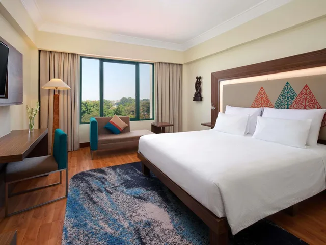 غرفة تنفيذية بسرير كوين مع أريكة، NOVOTEL SOLO 1/4
