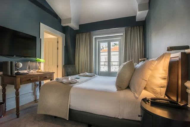غرفة كلاسيكية بسريرين منفصلين بإطلالة على المدينة، Hotel da Baixa 1/5