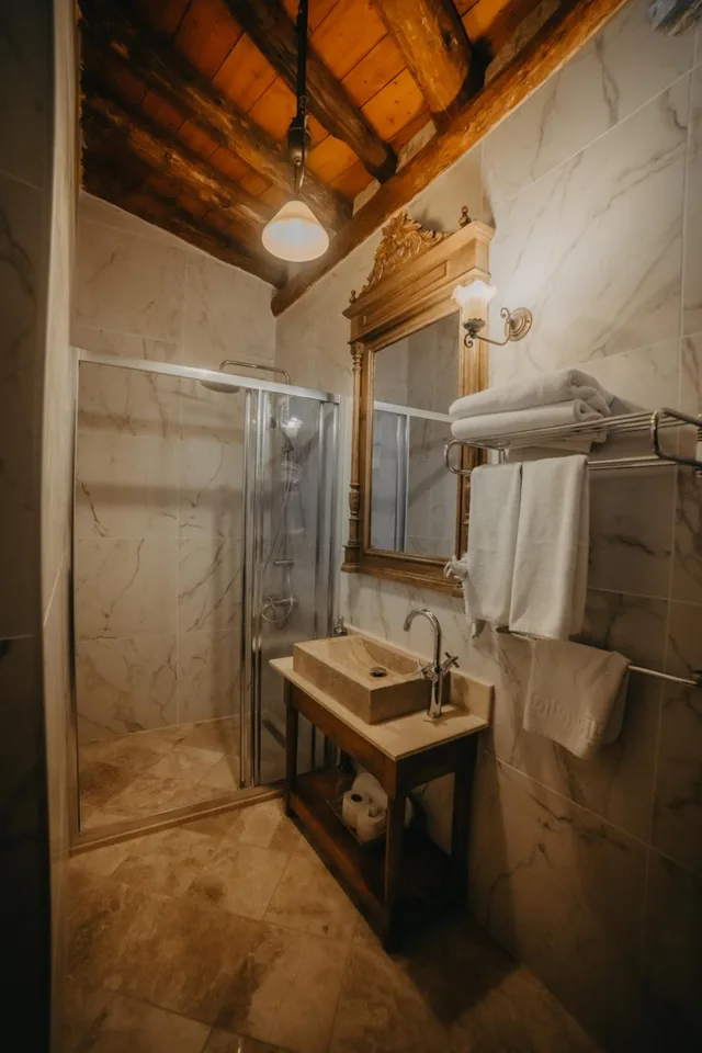 Cave, Standard, Double Bed، Dere Suites 8/8