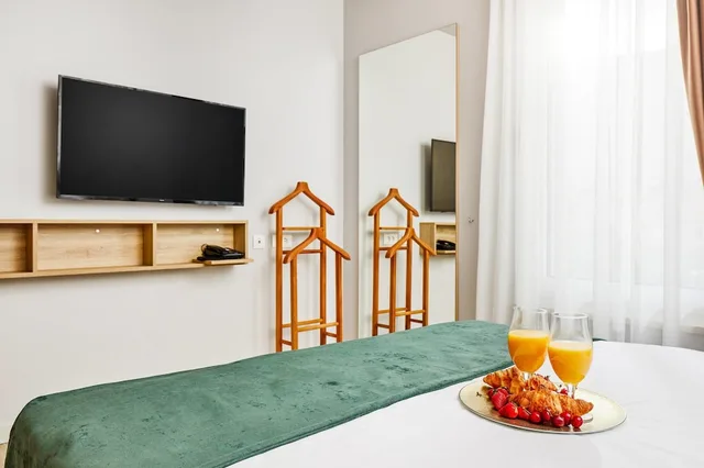 Deluxe, Apartment, King Bed, Garden View, Sofa, Apartments Maison W 5/7