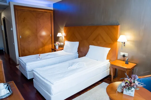 غرفة ديلوكس بسريرين منفصلين بإطلالة على المدينة، Hotel Beyfin 3/6