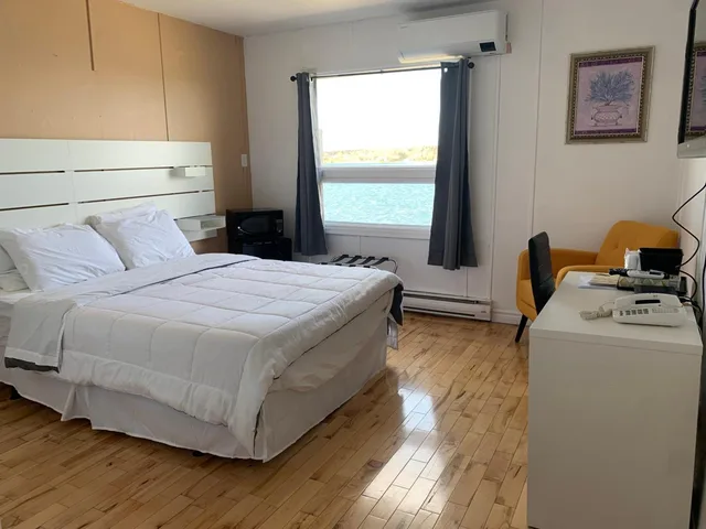 غرفة ديلوكس بسرير مزدوج، Harbourview Inn, SureStay Collection by Best Western 1/4