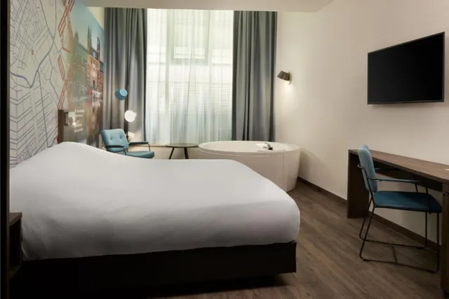 غرفة سوبيريور بسرير مزدوج، Inntel Hotels Amsterdam Centre 1/1