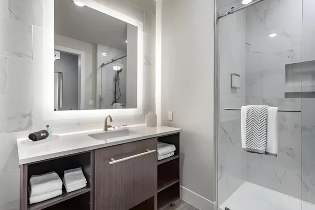 Upgrade, Suite, King Bed, Cambria Hotel Austin Uptown near the Domain 3/4