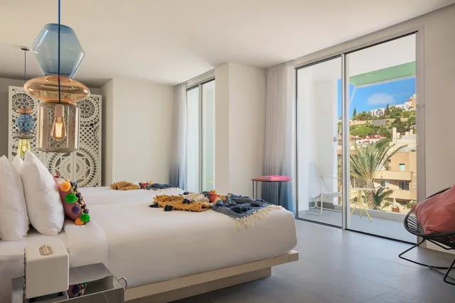 جناح بسرير كينج بإطلالة على البحر بشرفة، W Ibiza 1/4