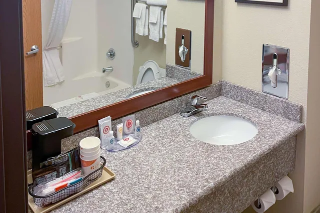 غرفة عائلية، Comfort Inn Midtown 6/6