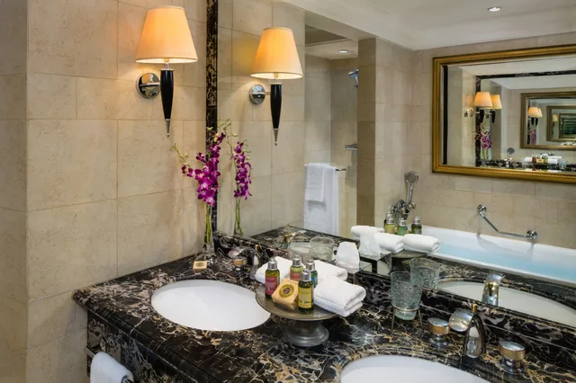 Diplomat, Suite، Intercontinental Phoenicia Beirut 2/2
