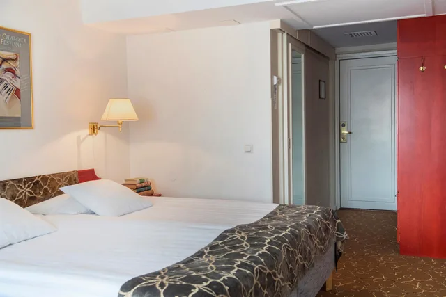 غرفة عائلية بسريرين منفصلين وسرير بطابقين، Best Western Strand Hotel 1/10