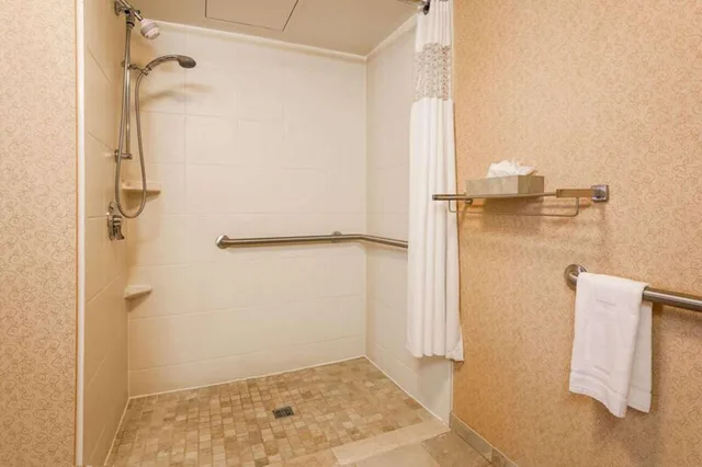 استوديو بسرير كينج، Hampton Inn & Suites Poughkeepsie 7/7