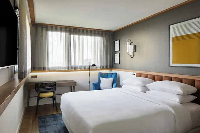 غرفة بسرير كينج، Four Points by Sheraton Barcelona Airport 5/9