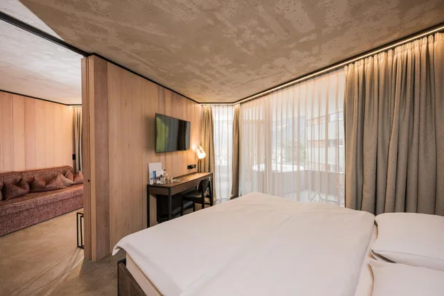 جناح بسرير كوين، Lindenhof Pure Luxury & Spa DolceVita Resort 2/4